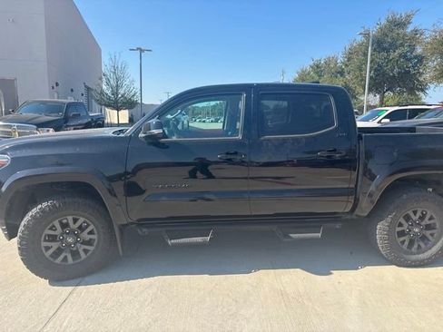 Used 2023 Toyota Tacoma SR5 w/ Technology Package AWD/4WD image 6