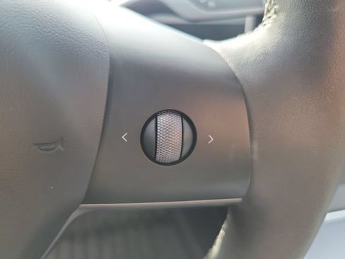 Used 2023 Tesla Model 3 Standard Range RWD image 23