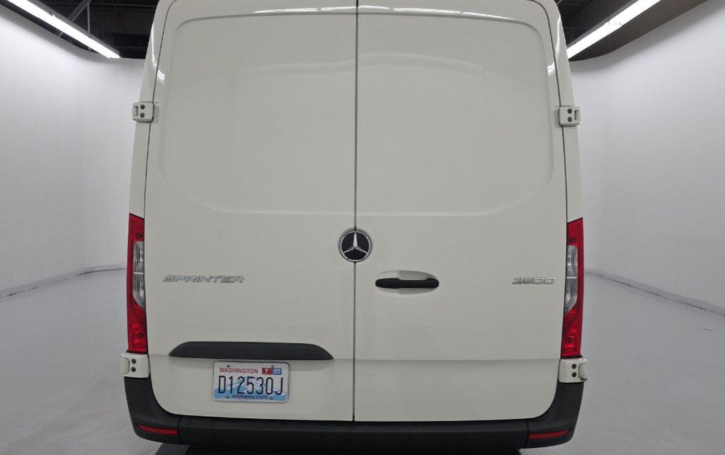 Used 2025 Mercedes-Benz Sprinter 2500 image 5