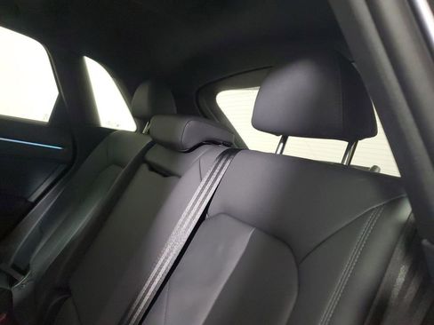 Used 2023 Audi Q3 2.0T Premium Plus w/ Premium Plus Package image 13