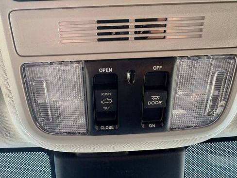 Certified 2026 Honda Odyssey Touring image 23