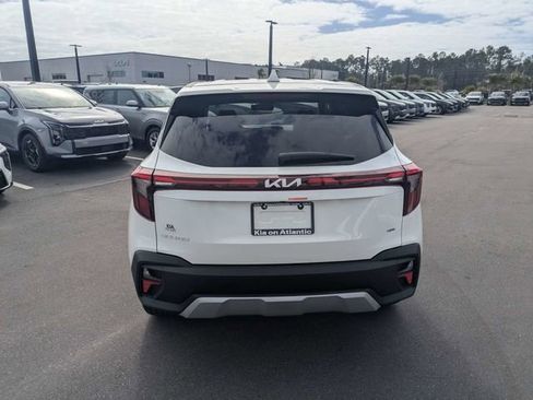 New 2025 Kia Seltos LX image 4
