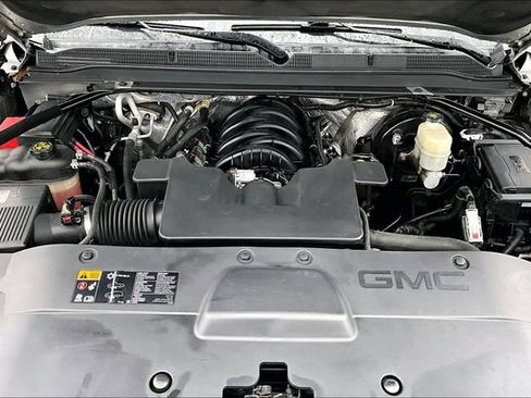 Used 2016 GMC Yukon Denali w/ Open Road Package image 9