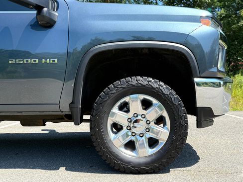 Used 2020 Chevrolet Silverado 2500 LTZ w/ LTZ Premium Package image 9