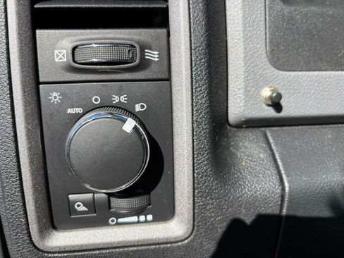 Used 2015 RAM 1500 Tradesman w/ Popular Equipment Group image 24