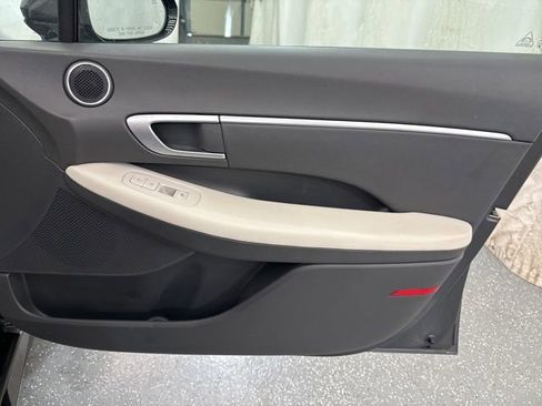 Used 2025 Hyundai Sonata SEL FWD image 14