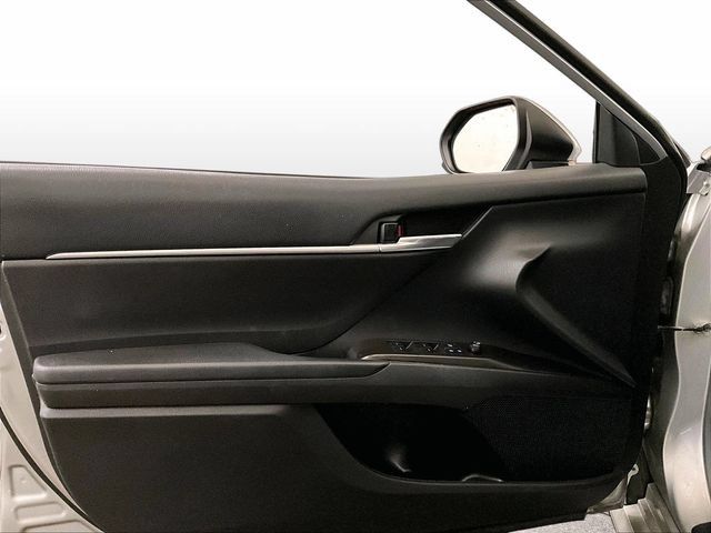 Used 2021 Toyota Camry LE FWD image 22