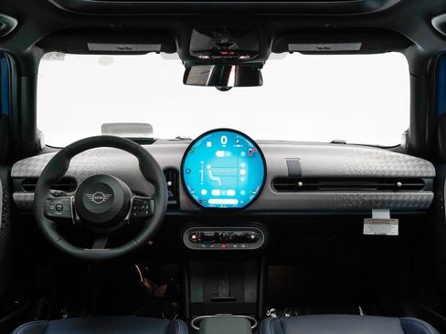 Certified 2025 MINI Cooper S image 11