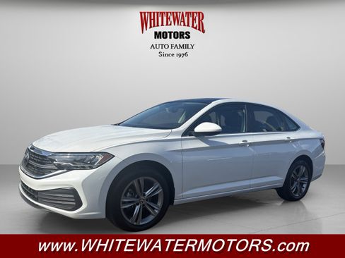 Used 2023 Volkswagen Jetta SE FWD image 1