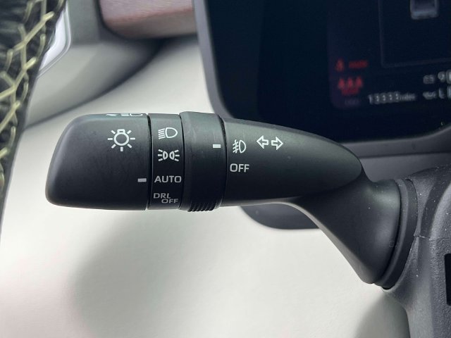 Certified 2025 Toyota Tundra Capstone AWD/4WD image 27