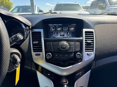 Used 2015 Chevrolet Cruze LT w/ RS Package FWD image 17