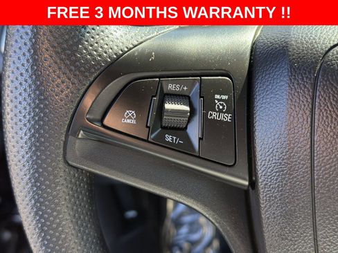 Used 2021 Chevrolet Trax LT image 39