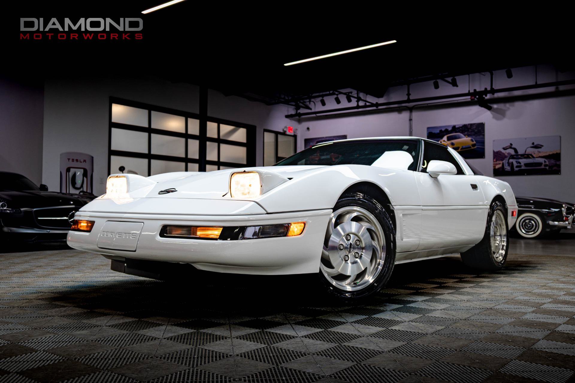 Used 1995 Chevrolet Corvette Coupe RWD image 1
