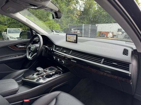 Used 2018 Audi Q7 3.0T Premium Plus w/ Premium Plus Package AWD/4WD image 39