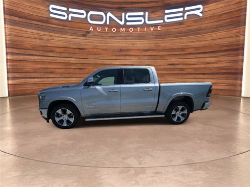 Used 2022 RAM 1500 Laramie AWD/4WD image 2