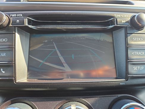 Used 2016 Toyota RAV4 LE image 18