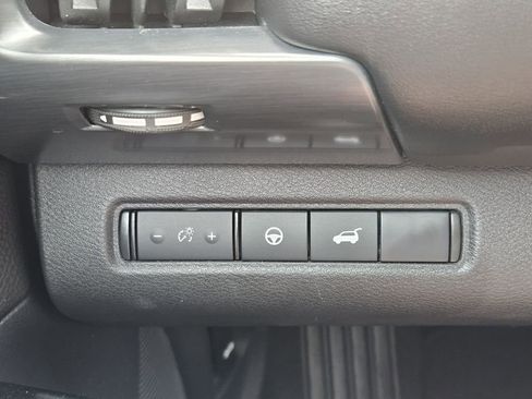 Used 2025 Nissan Pathfinder SL AWD/4WD image 27