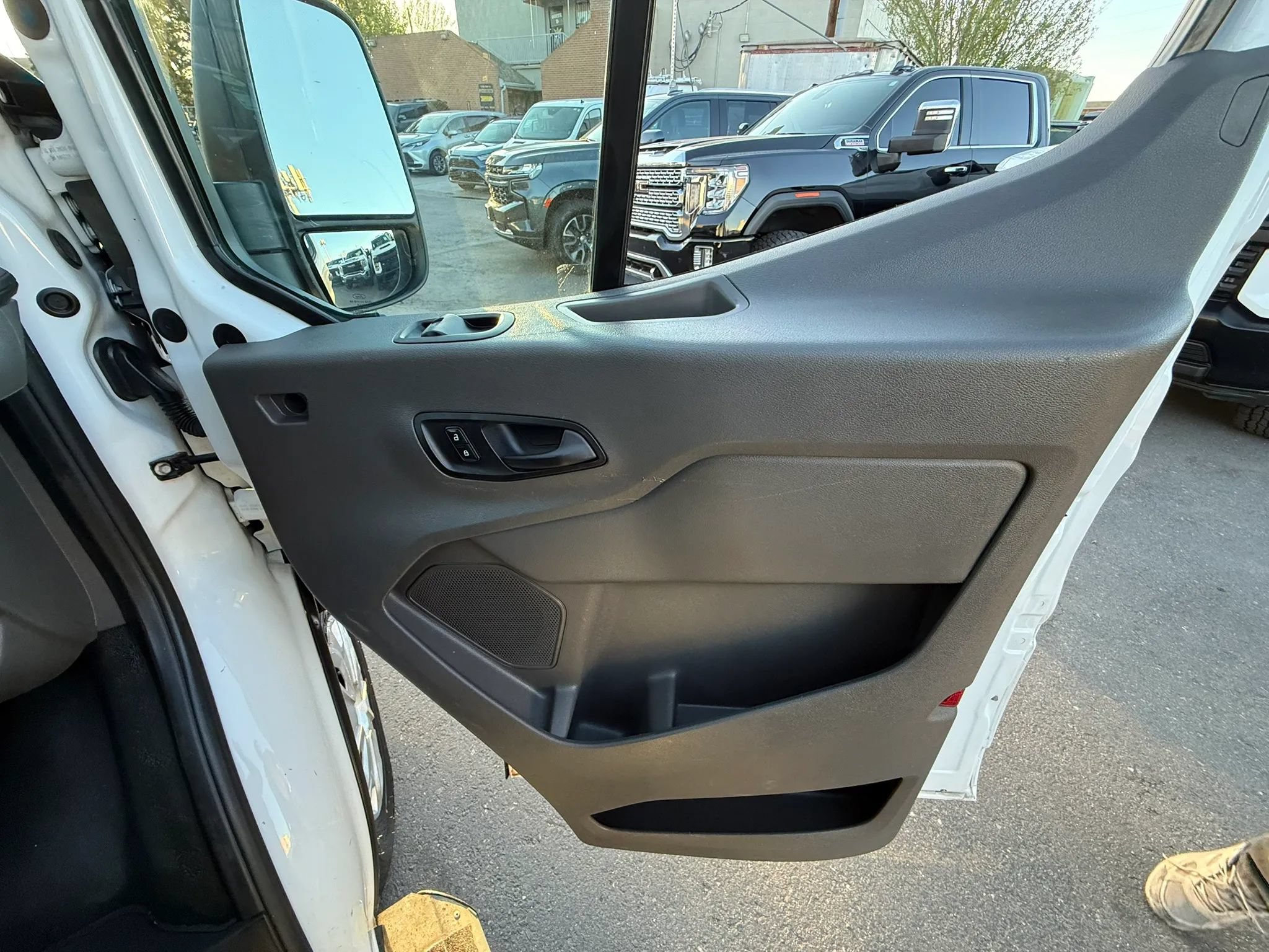 Used 2021 Ford Transit 250 Low Roof w/ Exterior Upgrade Package RWD image 30