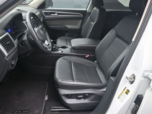 Certified 2023 Volkswagen Atlas SE image 18