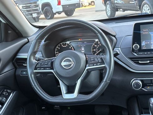 Used 2024 Nissan Altima 2.5 SR image 24