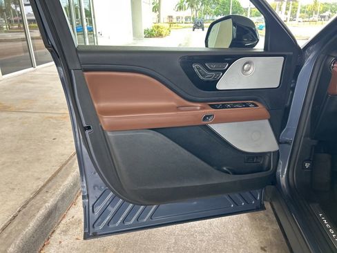 Used 2021 Lincoln Aviator Reserve w/ Equipment Group 201A RWD image 46