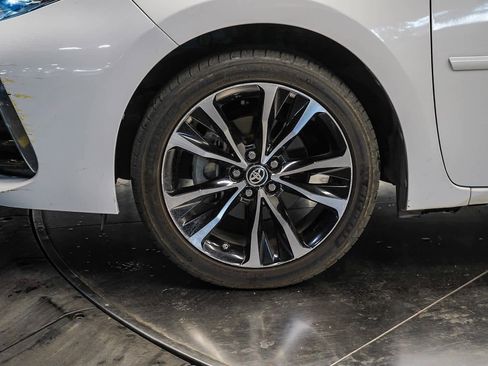 Used 2018 Toyota Corolla SE w/ Carpet Mat Package (TMS) image 9