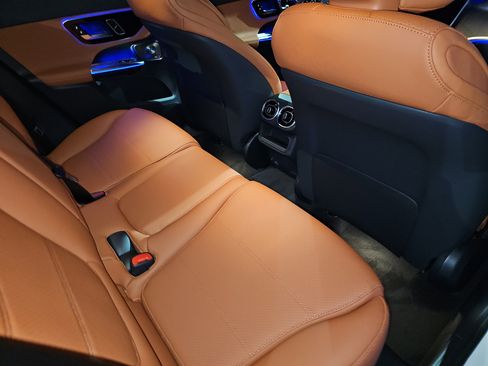 New 2026 Mercedes-Benz GLC 300 image 11