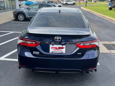 Used 2021 Toyota Camry SE FWD image 10