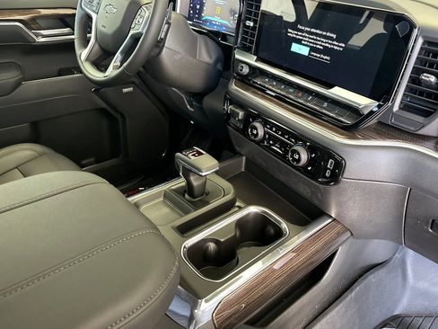 New 2026 Chevrolet Silverado 1500 LT Trail Boss w/ LT Trail Boss Premium Package AWD/4WD image 17