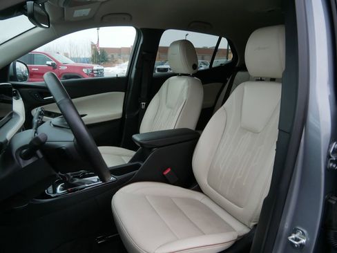 Certified 2024 Buick Encore GX Avenir w/ Avenir Convenience Package image 11