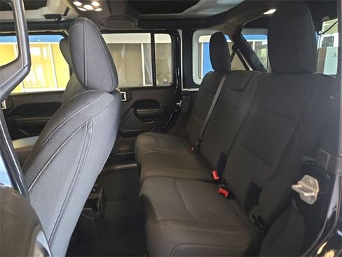 Used 2022 Jeep Wrangler Unlimited Sport image 22