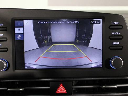 Certified 2025 Hyundai Elantra Sport FWD image 29