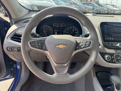 Used 2023 Chevrolet Malibu LS FWD image 24