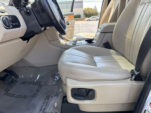 Used 2014 Land Rover LR4 HSE AWD/4WD image 23