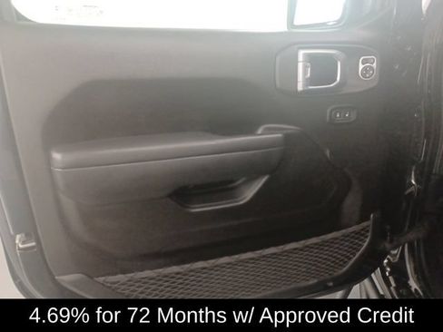 Used 2024 Jeep Gladiator Sport AWD/4WD image 14