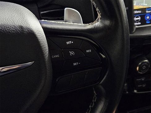 Used 2022 Chrysler 300 S image 21