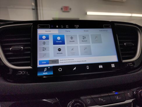 Used 2024 Chrysler Pacifica Touring-L image 48