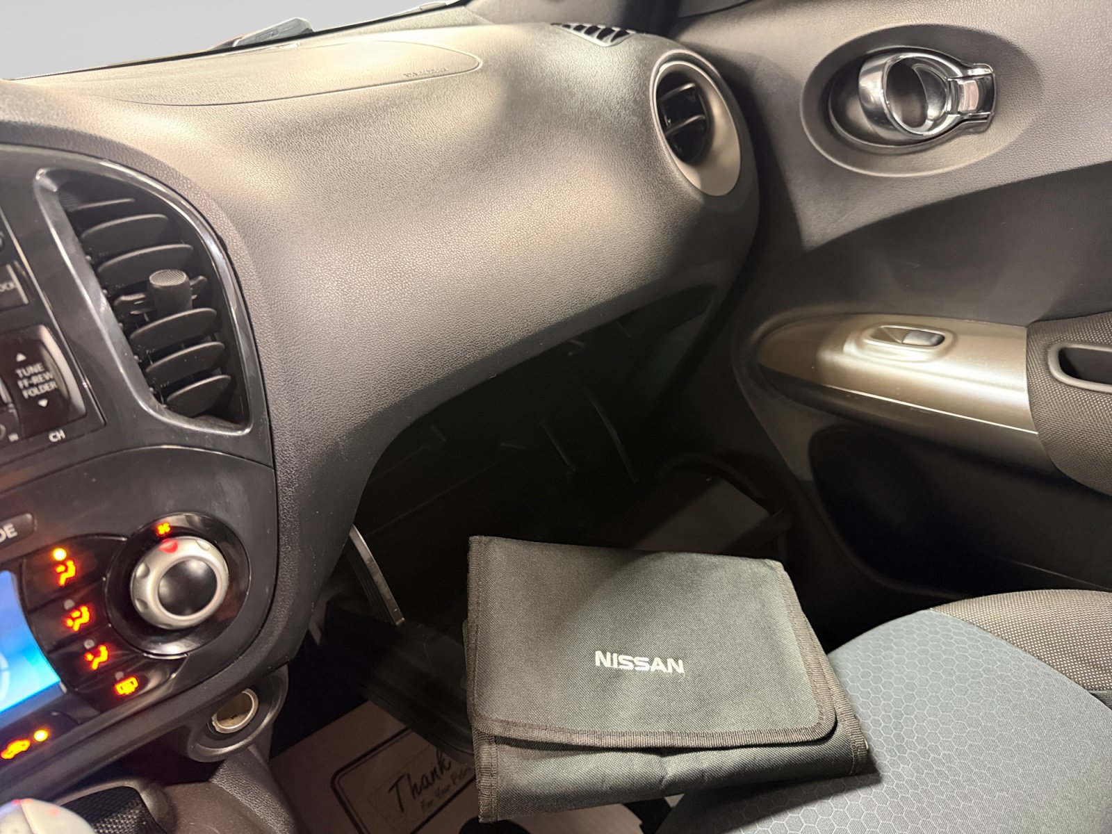 Used 2014 Nissan Juke SV AWD/4WD image 34