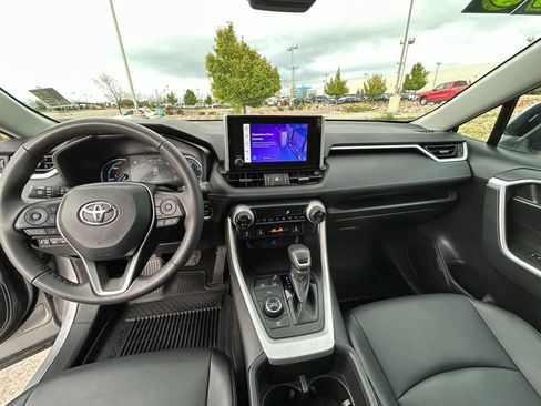 Used 2023 Toyota RAV4 XLE Premium AWD/4WD image 25