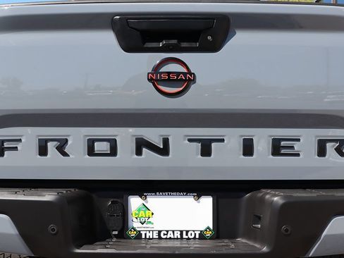 Used 2022 Nissan Frontier Pro-X RWD image 22