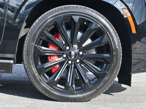 Used 2025 Cadillac Escalade V image 30