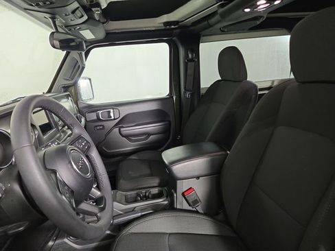 Used 2023 Jeep Wrangler Sport S image 13