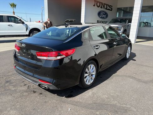 Used 2018 Kia Optima LX w/ 17" Alloy Wheels Package FWD image 6