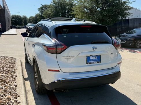 Used 2019 Nissan Murano SV FWD image 3