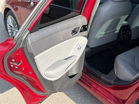 Certified 2021 Toyota Avalon Limited w/ Advanced Safety Package image 22