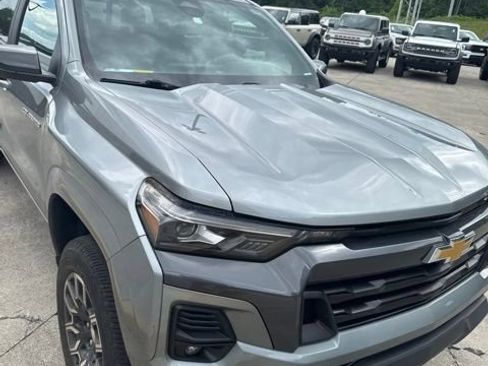 Used 2024 Chevrolet Colorado LT w/ LT Convenience Package III RWD image 40