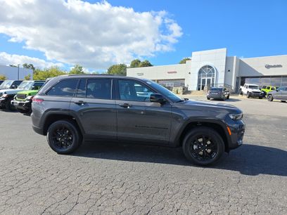New 2025 Jeep Grand Cherokee Altitude