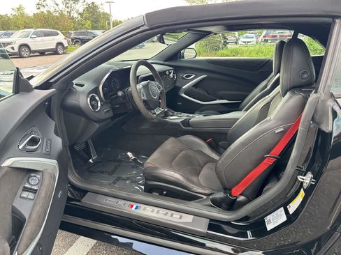 Used 2022 Chevrolet Camaro ZL1 RWD image 10