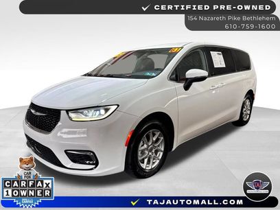 Used 2023 Chrysler Pacifica Touring-L