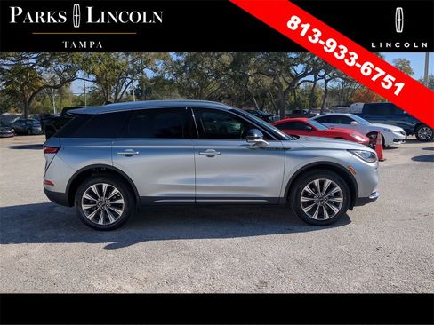 Used 2022 Lincoln Corsair Reserve w/ Elements Package image 8